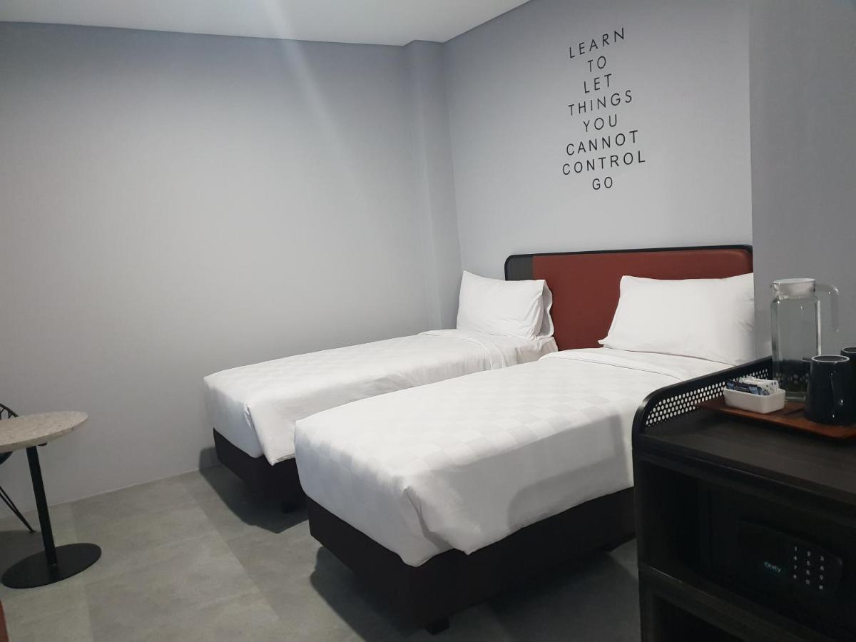 Hotel Sambina Prime Dżakarta Zewnętrze zdjęcie